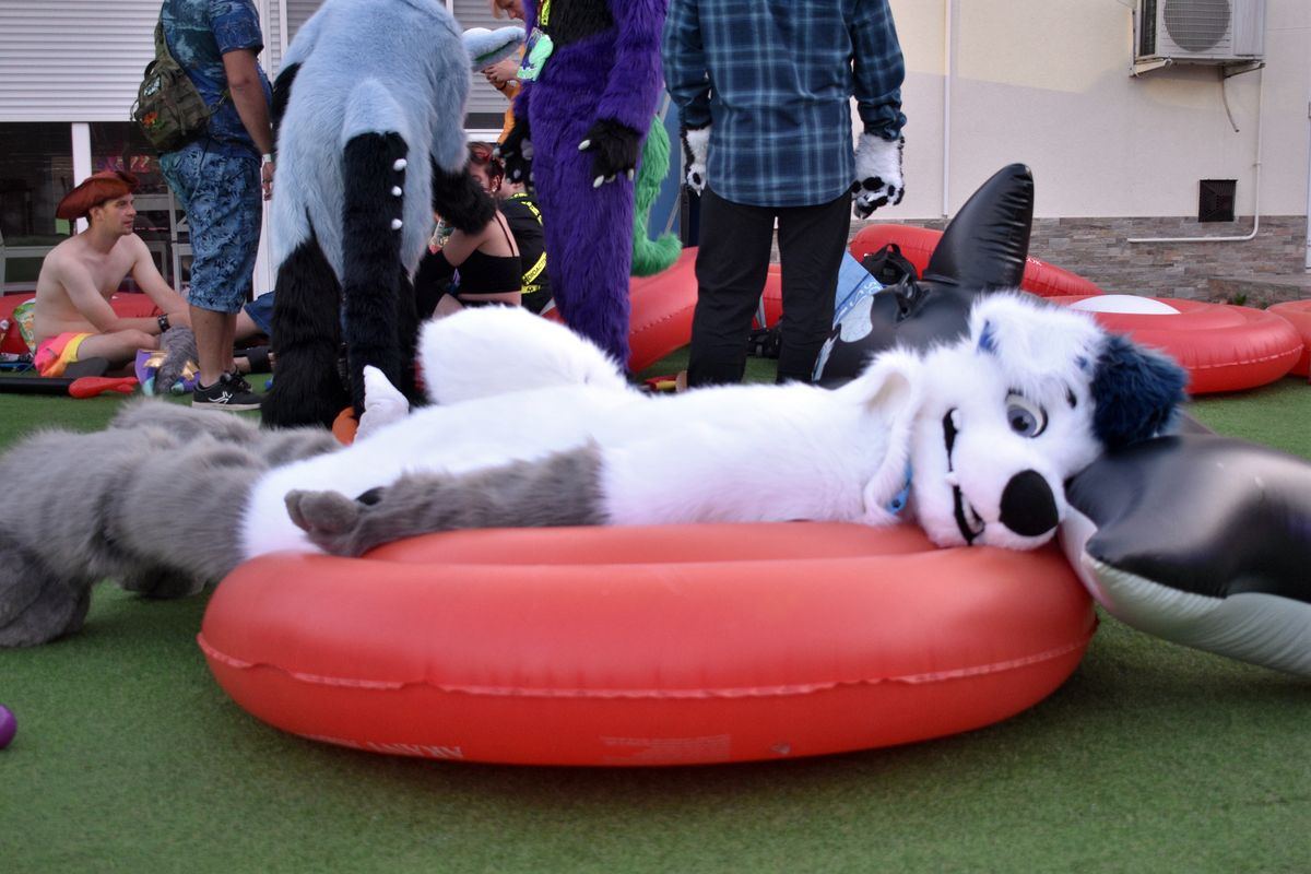 Summer Furs 07